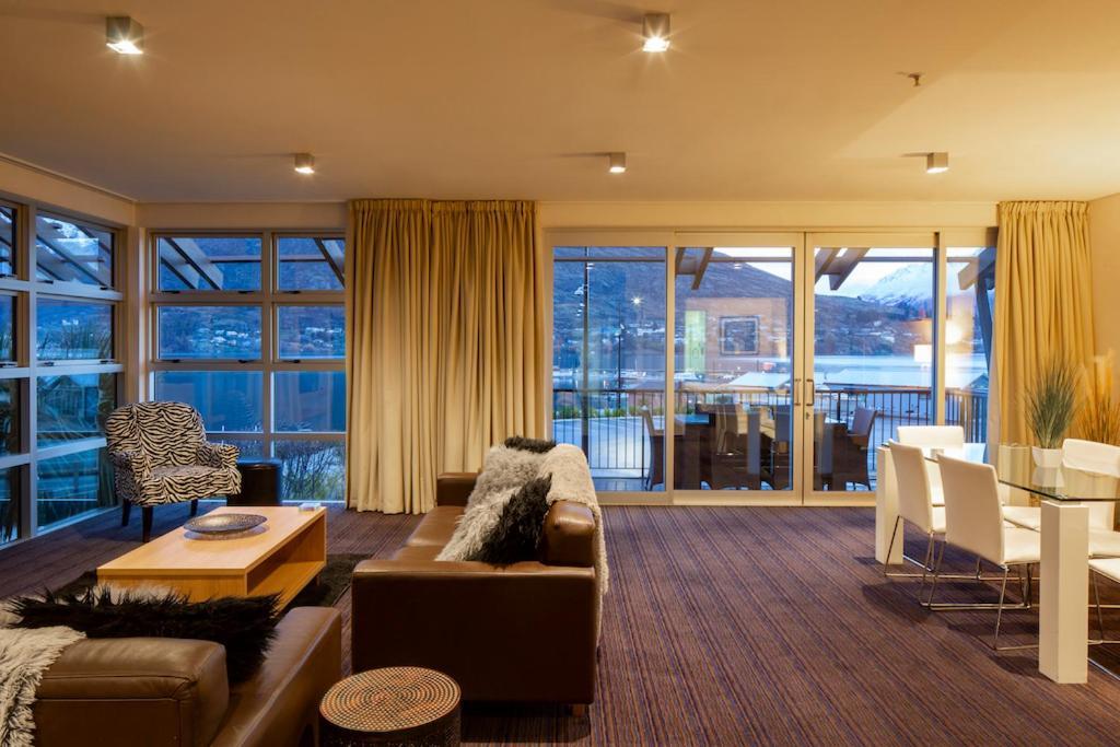 Absolute Lakefront Location - 3 Bedroom Apartment Distretto di Distretto di Queenstown Esterno foto